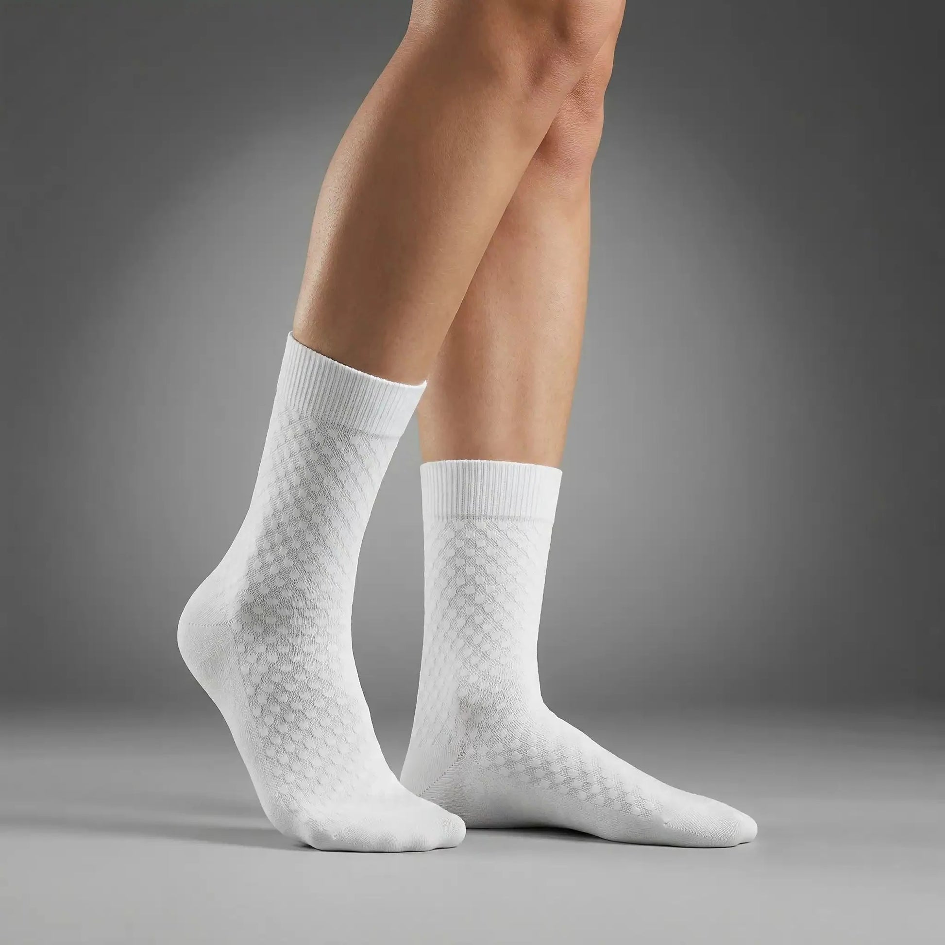 Chaussettes bambou ORVYA – portées (blanc)